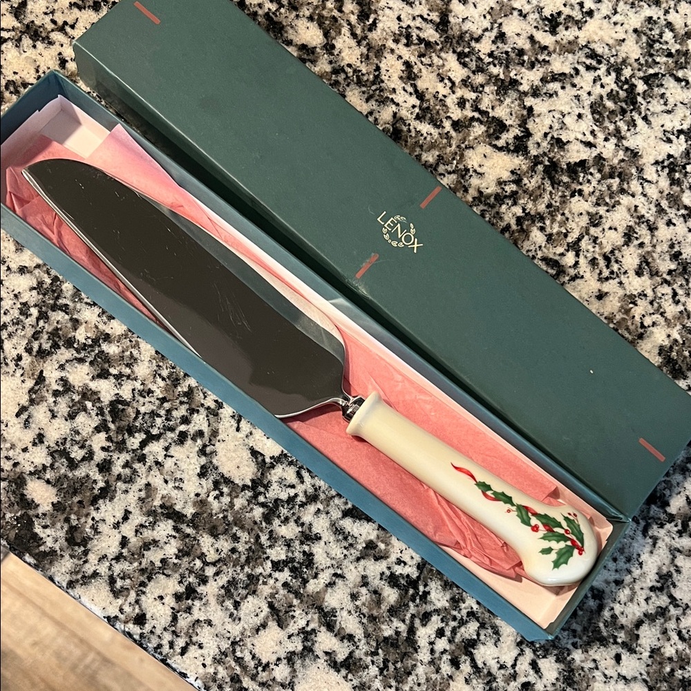 NIB Lenox Cake Server with Festive Cream Handle
